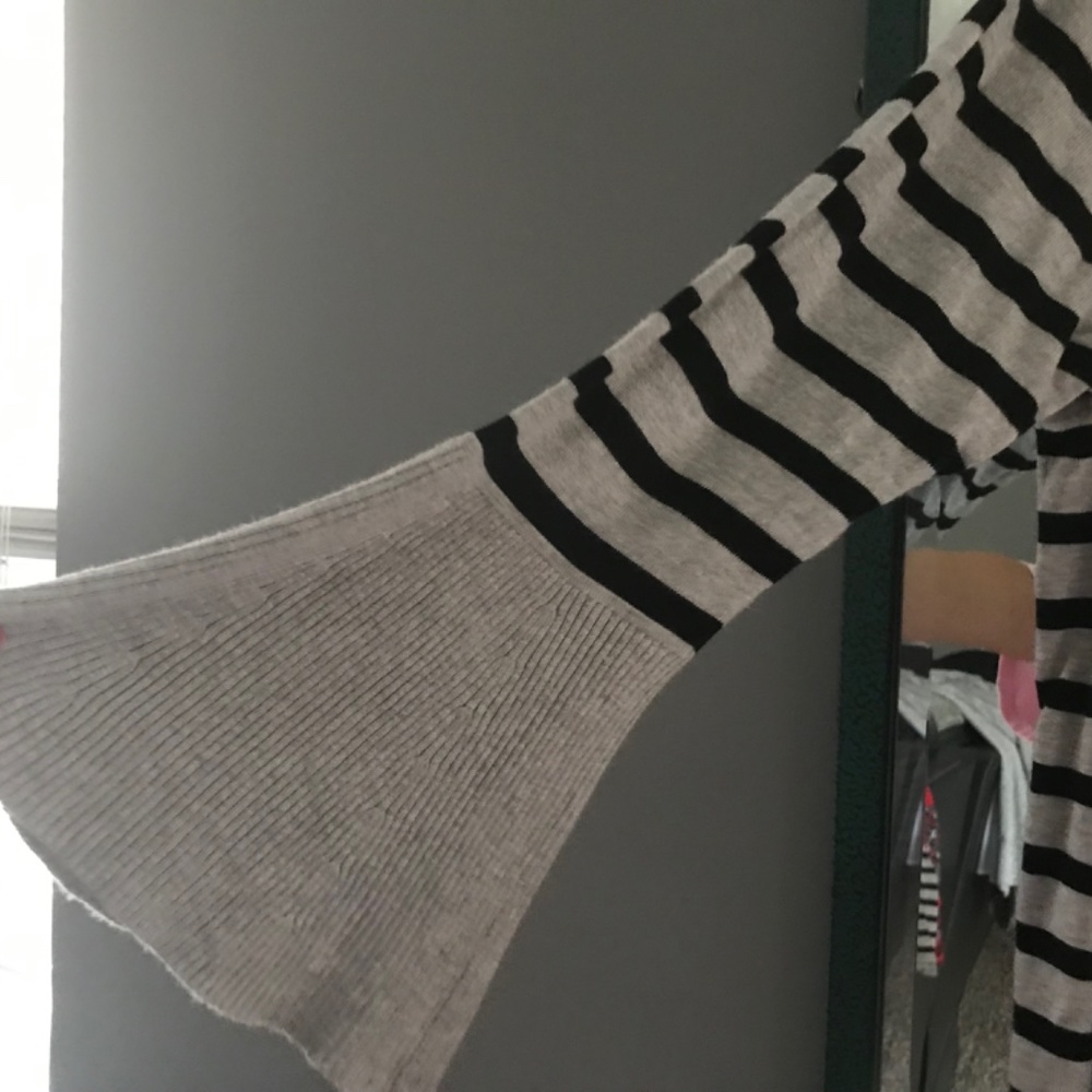 Sweater - Picture 2 of 3